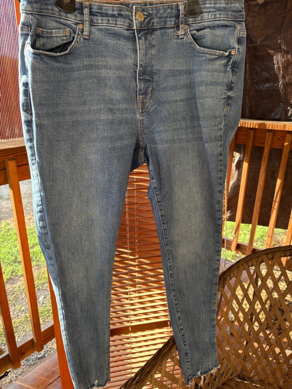 a.n.a High-Rise Skinny Jeans in Light Blue